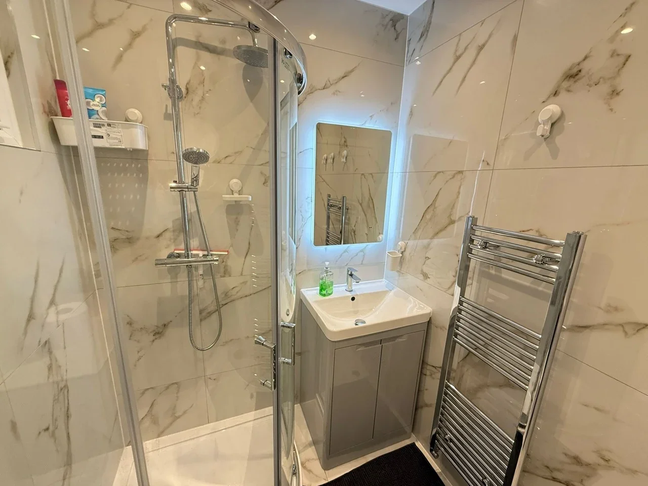 Flat Daryngton Drive in Greater London