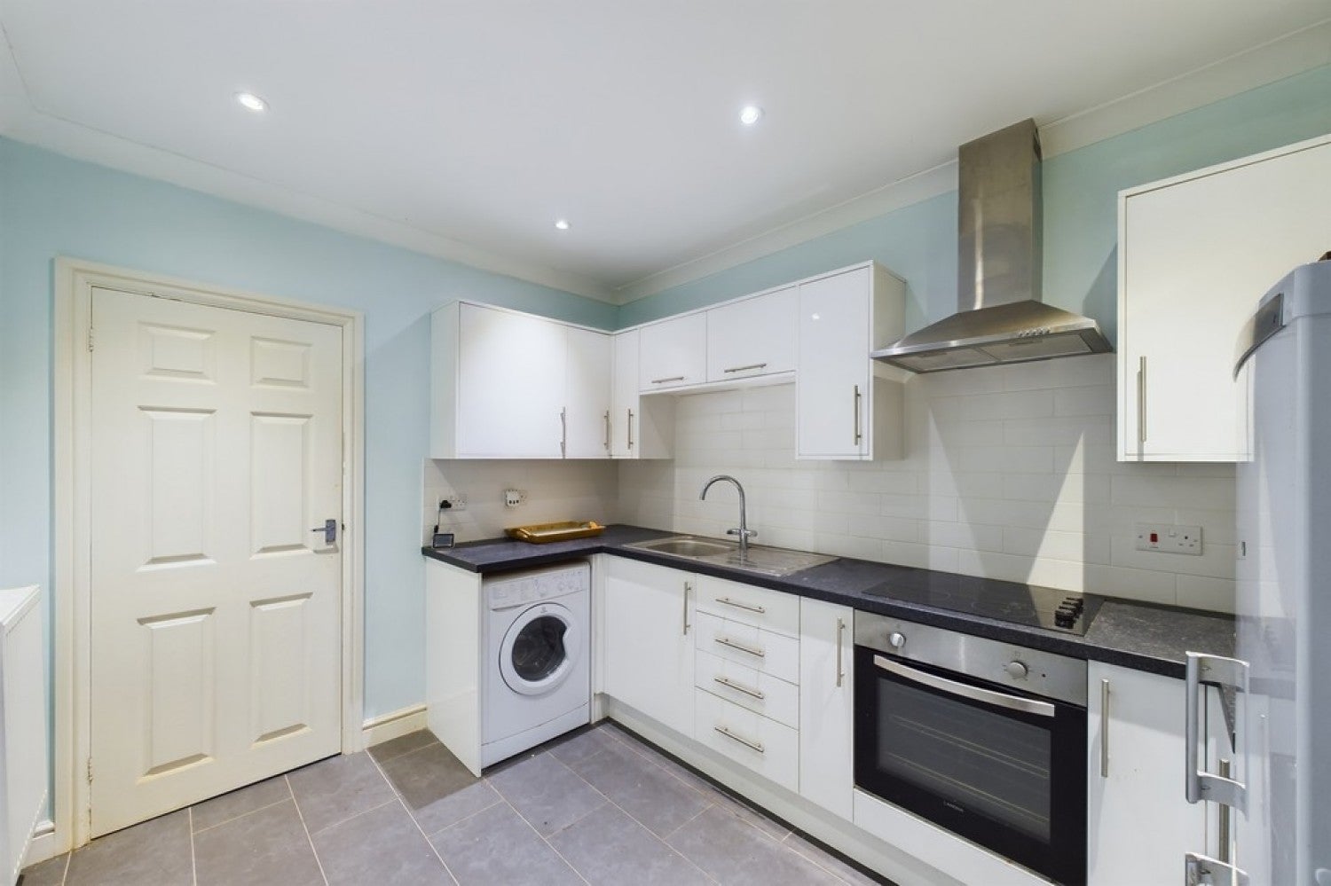 Flat Cheriton Road in Folkestone and Hythe District