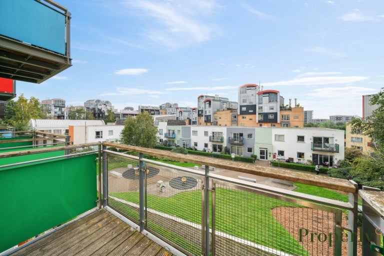Flat John Harrison Way in Greater London