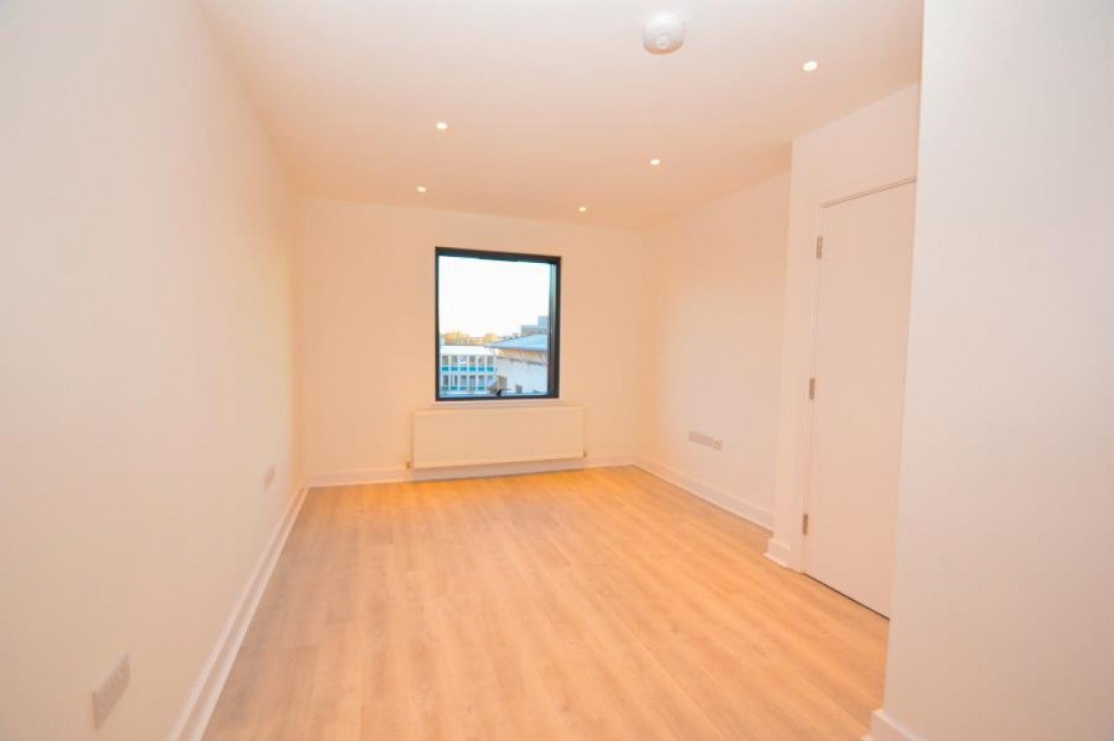 Flat Bridgewater Way in Windsor