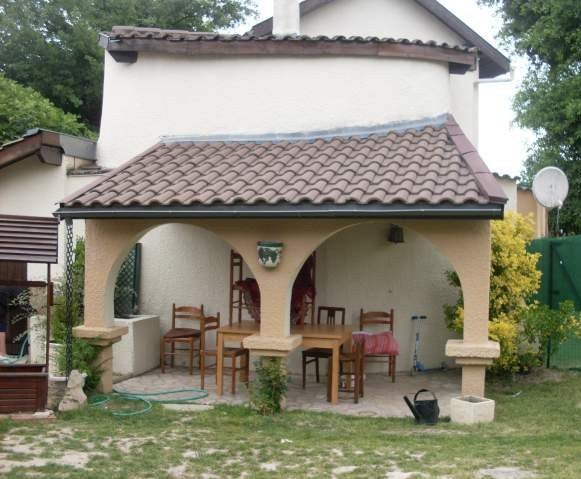 House Rue des Treilles in Libourne