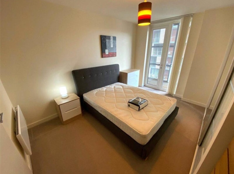 Room Trinity Way in Salford