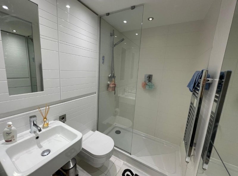 Room Trinity Way in Salford