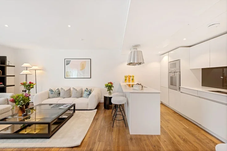 Flat Bolsover Street in City of Westminster