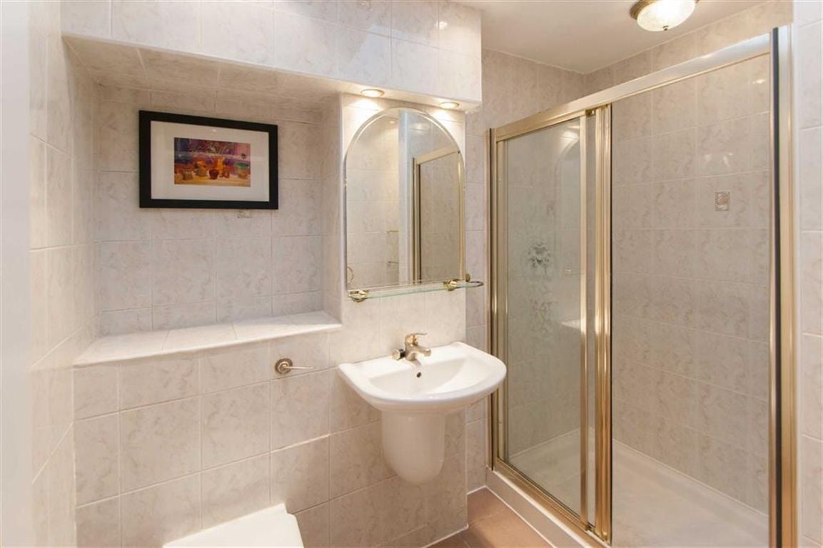 Flat Bloomsbury Close in Greater London