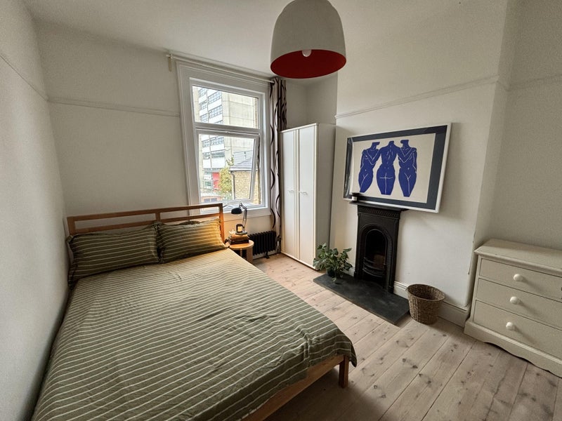Room Yalding Road in Greater London