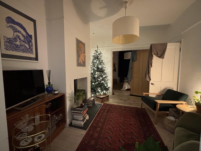 Room Yalding Road in Greater London