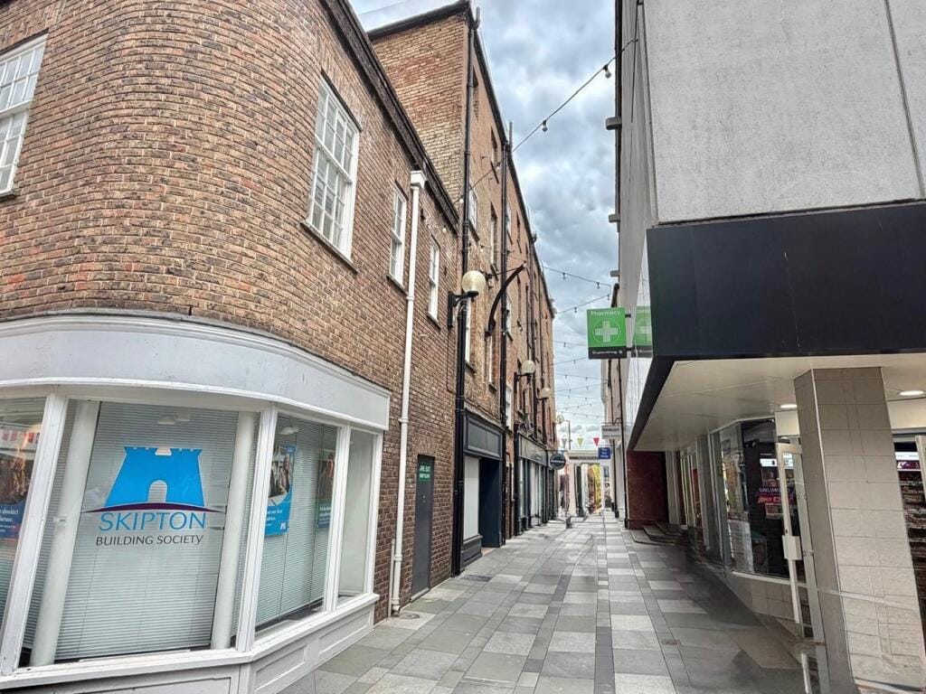 Flat East Street in Taunton