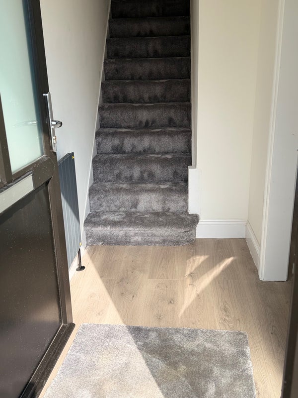 House Knollmead in Greater London