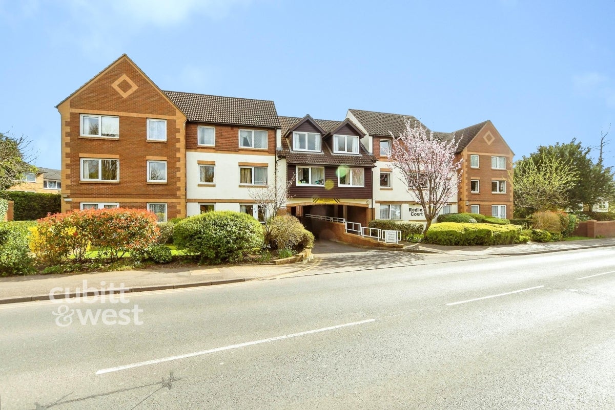 Flat Laureston Place in Dover