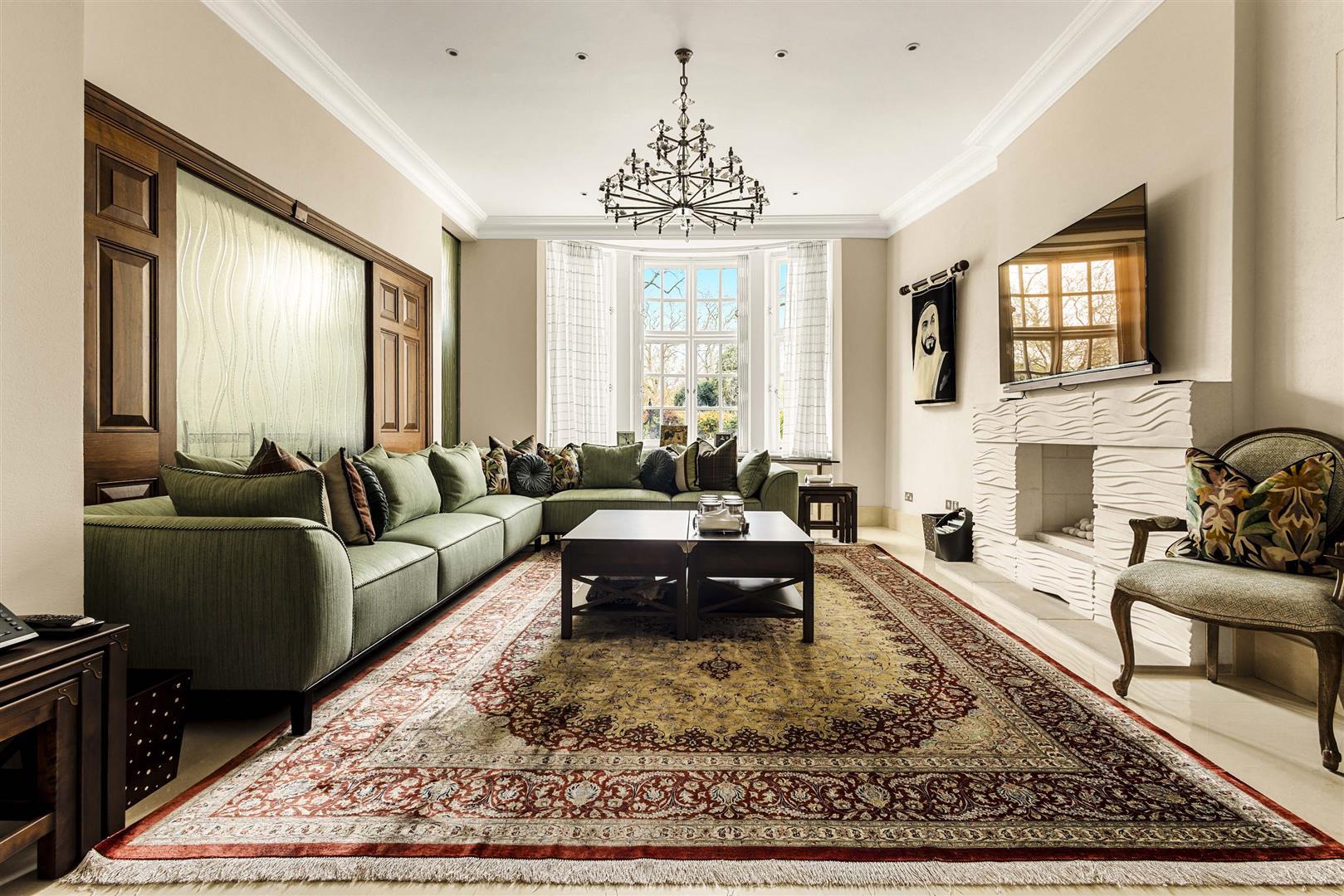 Flat Hyde Park Gate in Greater London