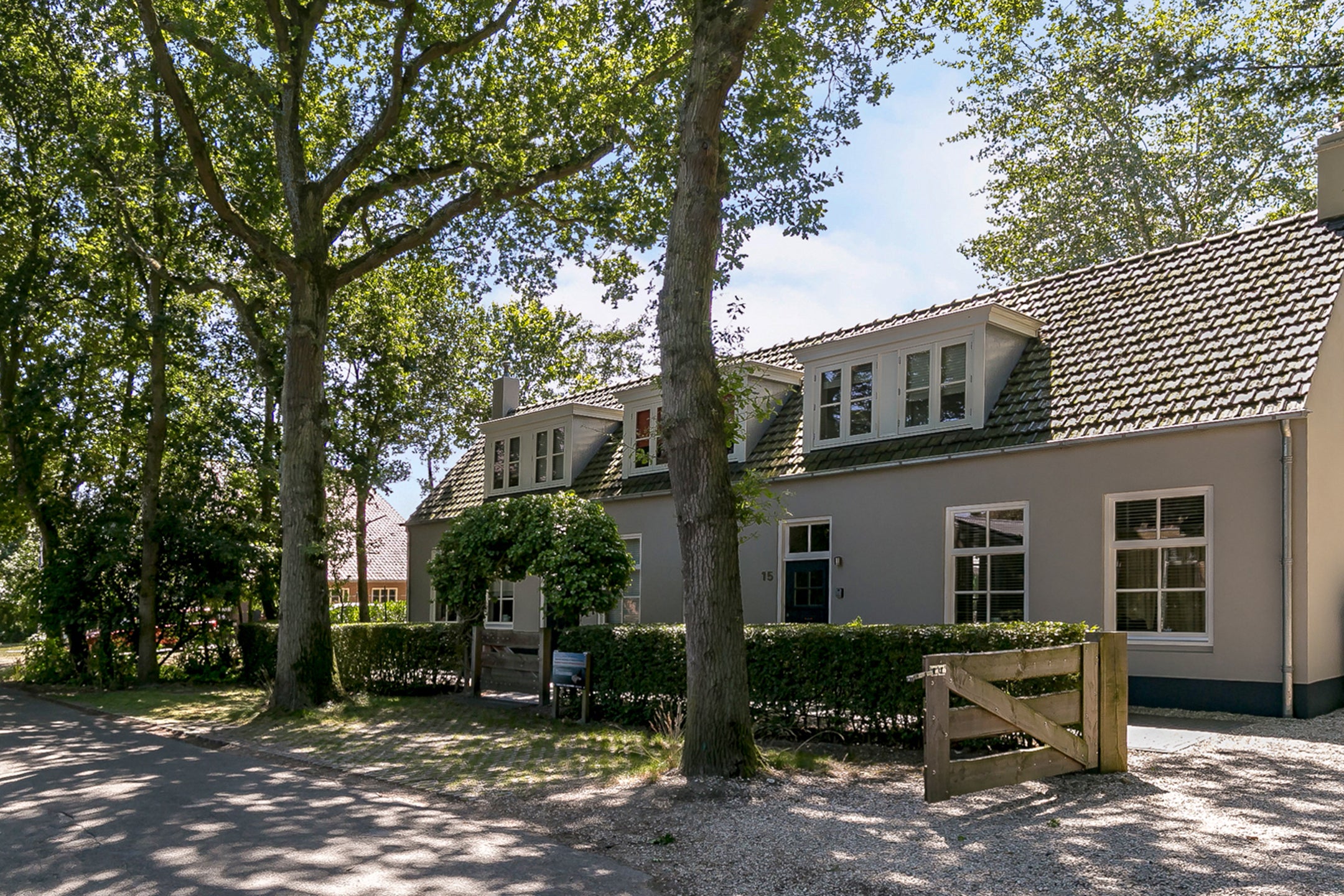 Huis Duinbeekseweg 13 in Oostkapelle