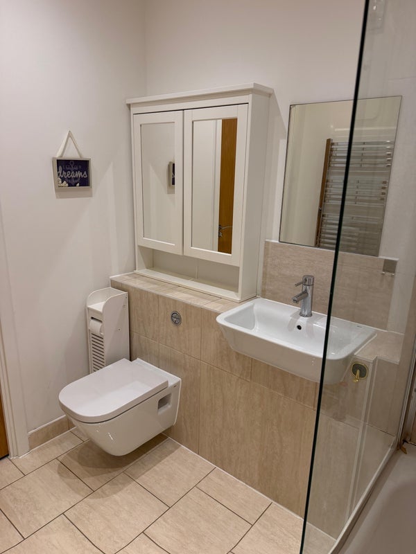 Room Whiston Road in Greater London