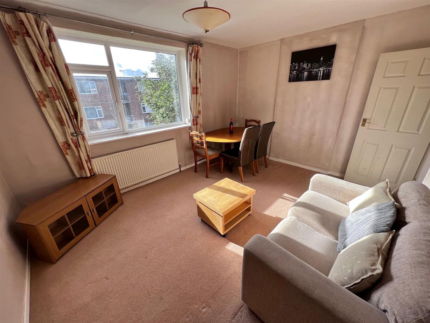 Flat Sunbury Road in Coventry
