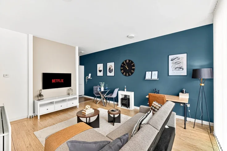 Flat Holkham Walk in Milton Keynes