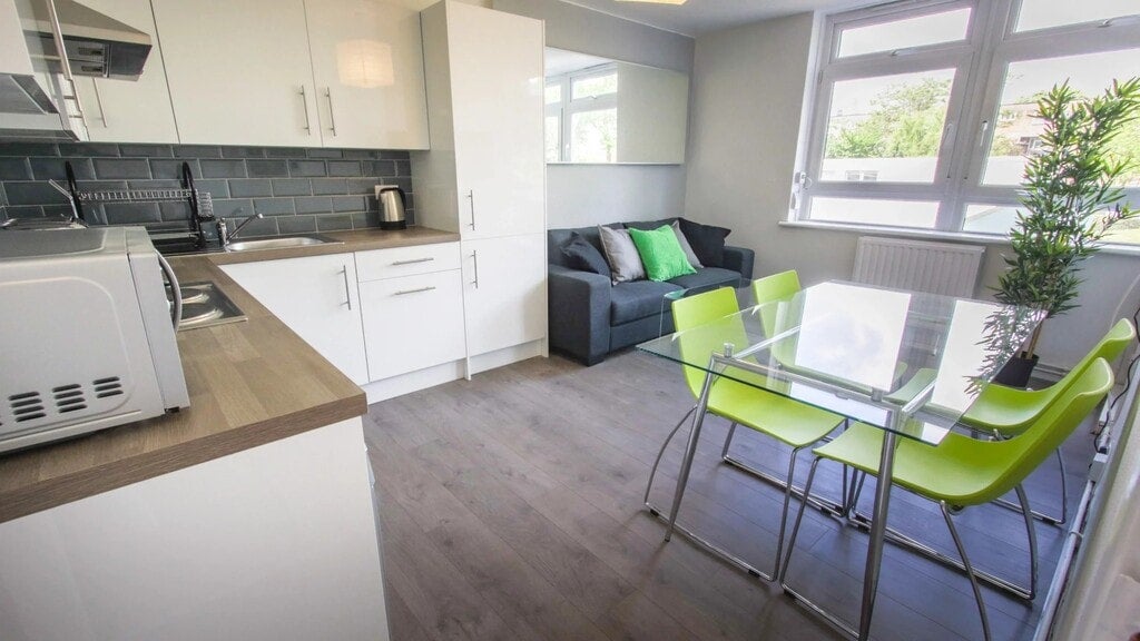 Room Buckhurst Street in Greater London