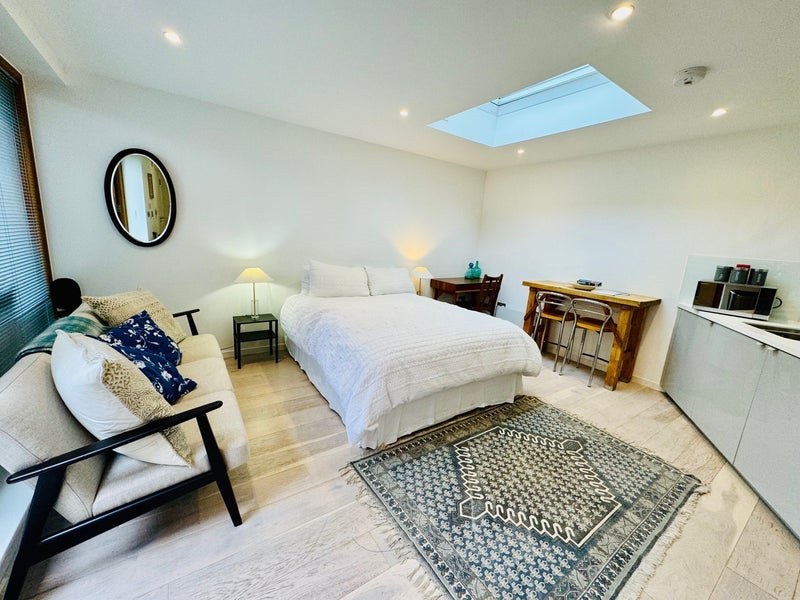 House The Elms in Greater London