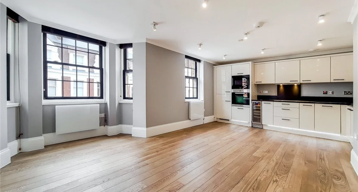 Flat Huntley Street in Greater London