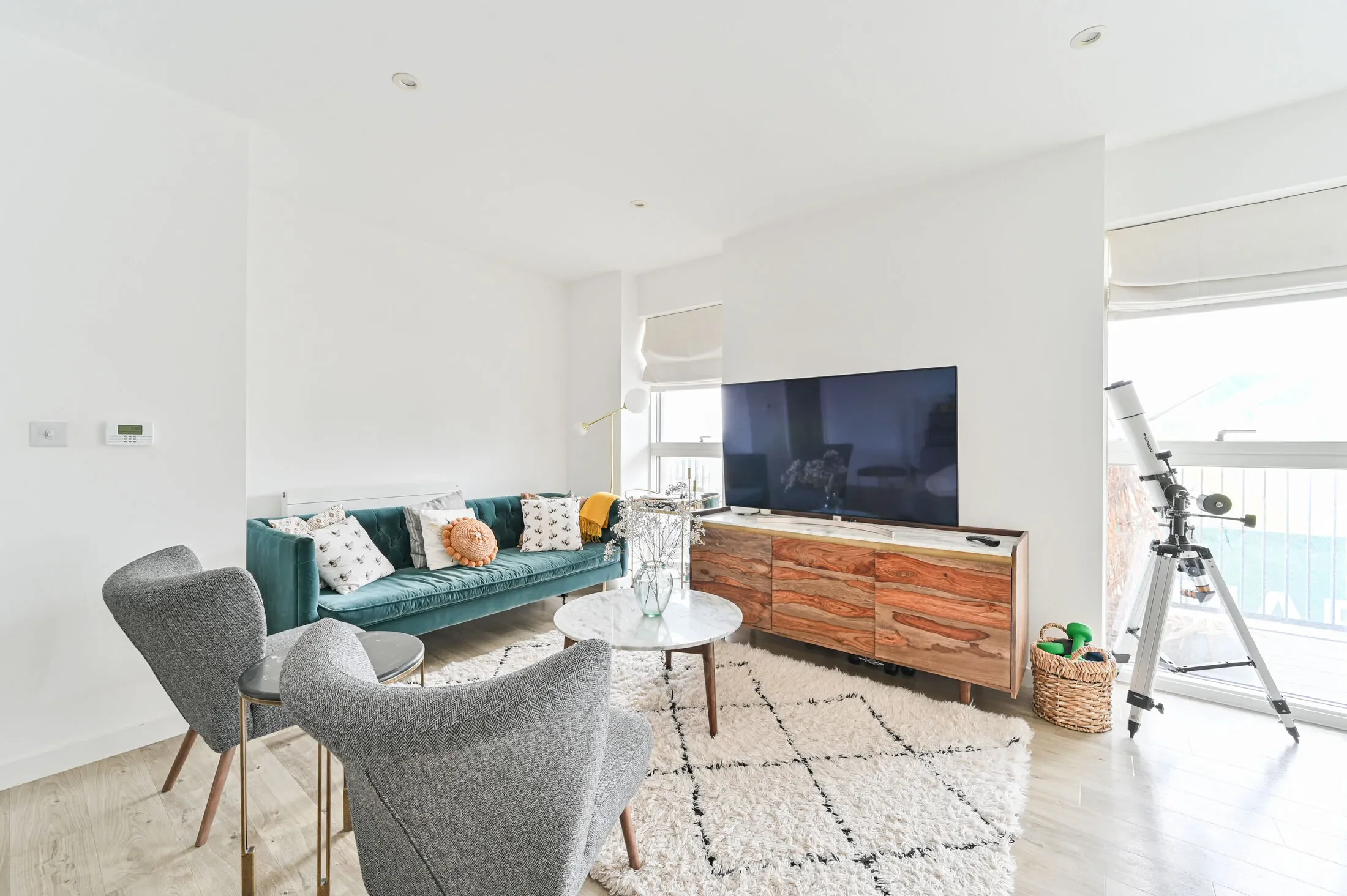 Flat Hatcham Street in Greater London