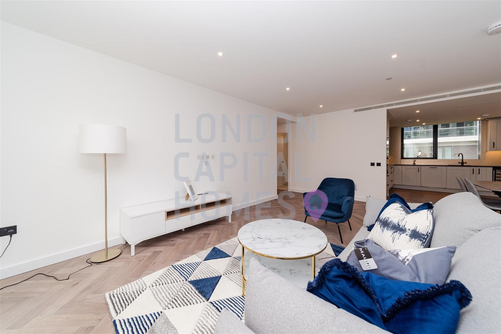 Flat Merino Gardens in Greater London