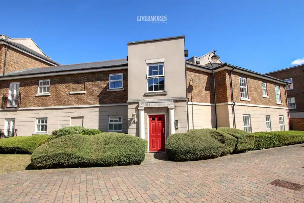 Flat Duncannon Place in Dartford