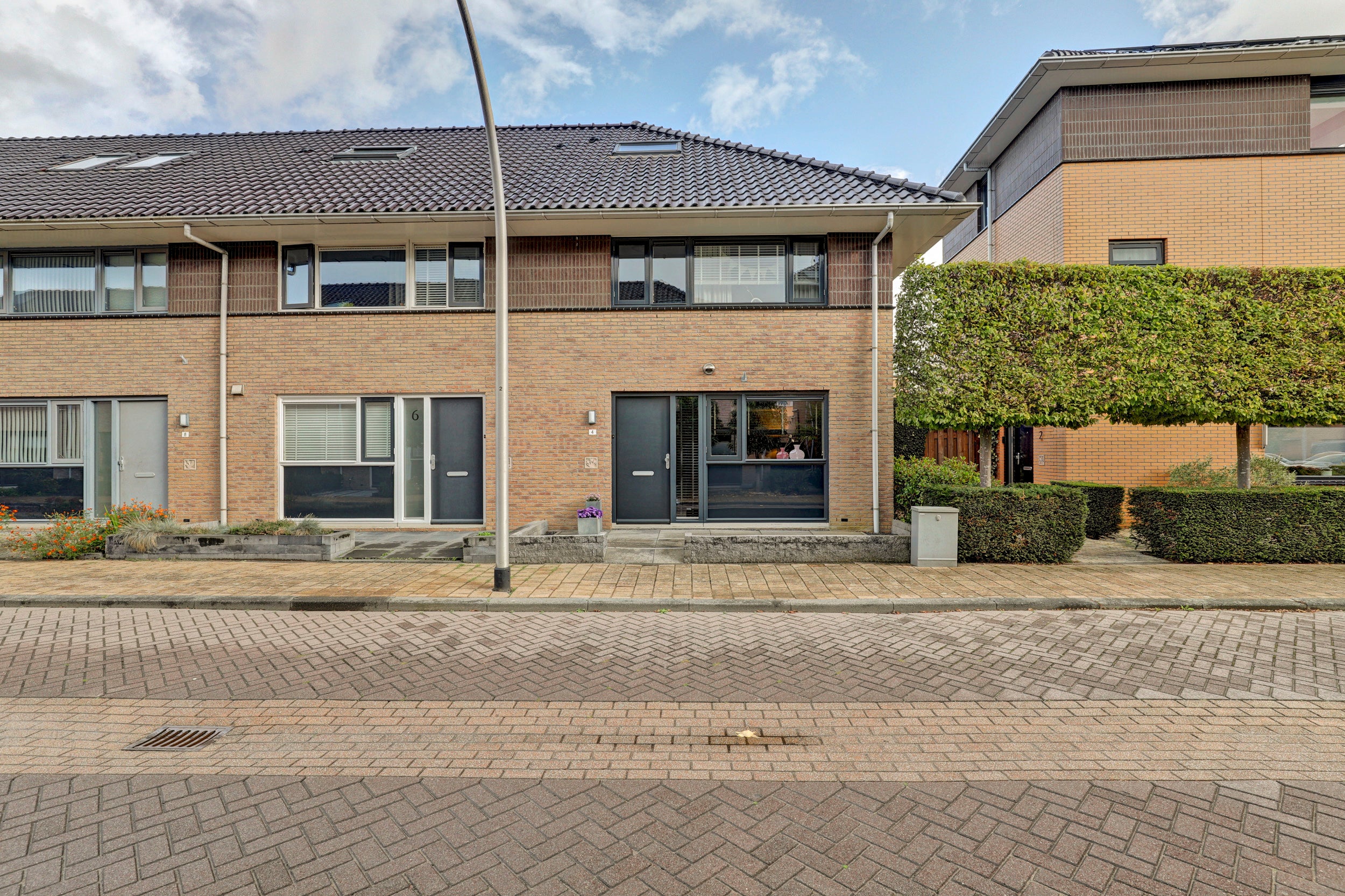 Huis Duizendschoon 4 in Hendrik-Ido-Ambacht