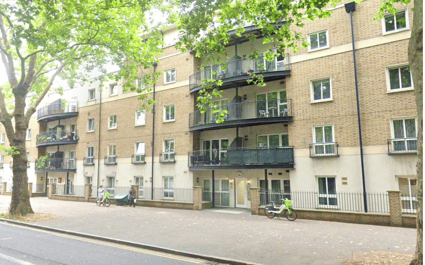 Flat Kennington Road in London