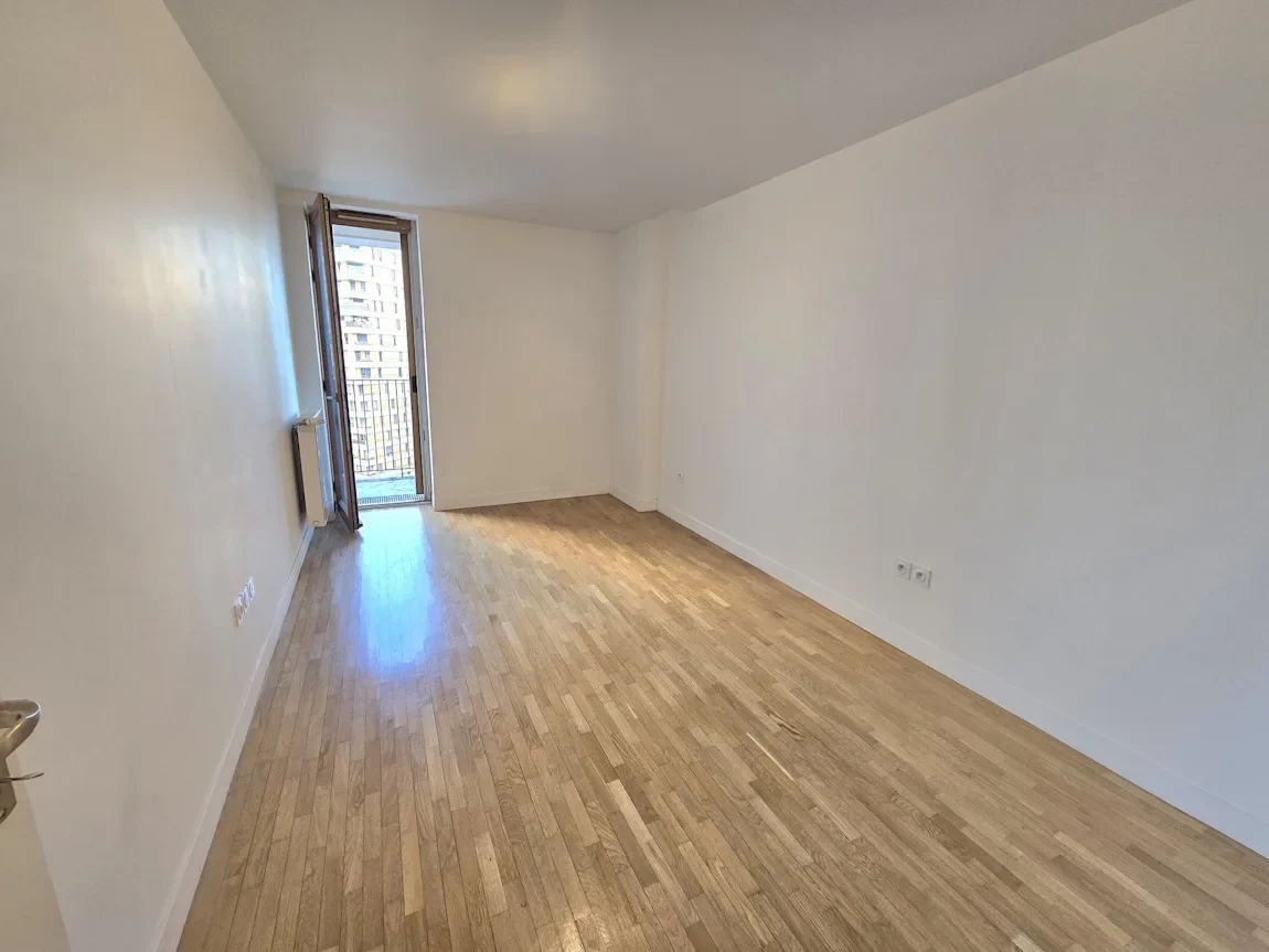 Appartement Rue de la Chapelle à Paris