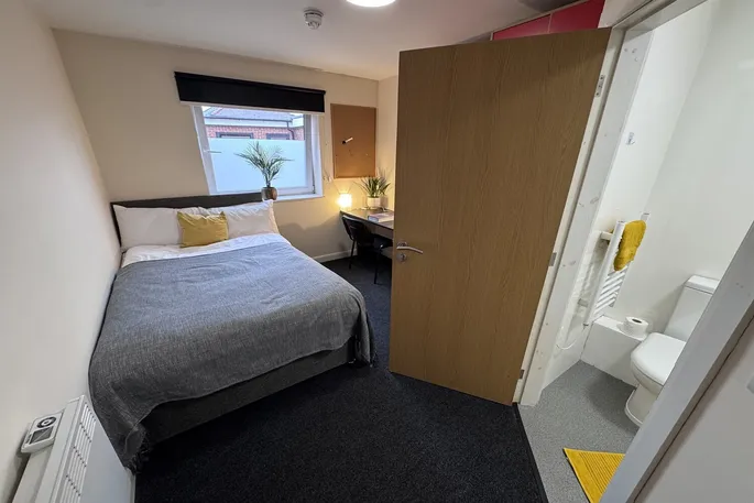 Room Middle Street in Nottingham