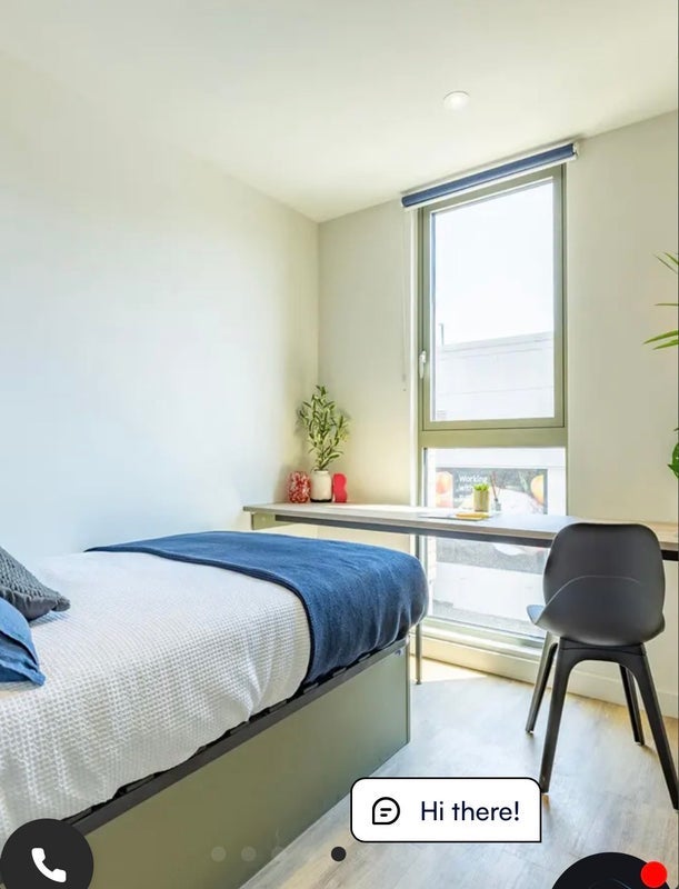 Room Alfreton Road in Nottingham