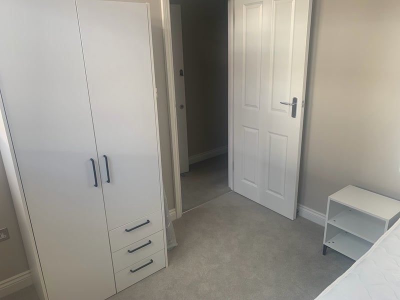 Room Gilbey Road in Greater London