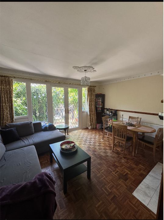 Room Lorrimore Road in Greater London