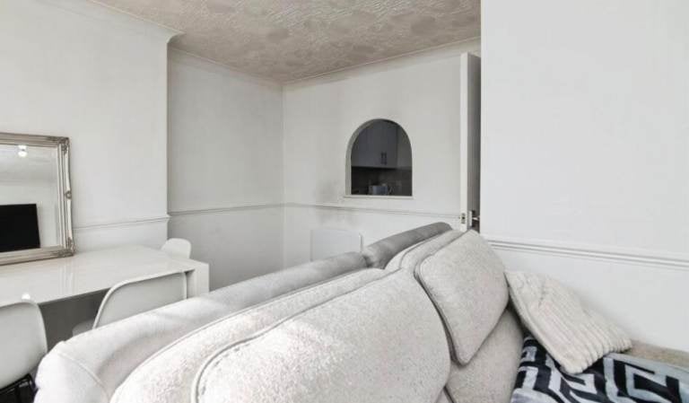 Flat Titford Lane in Sandwell