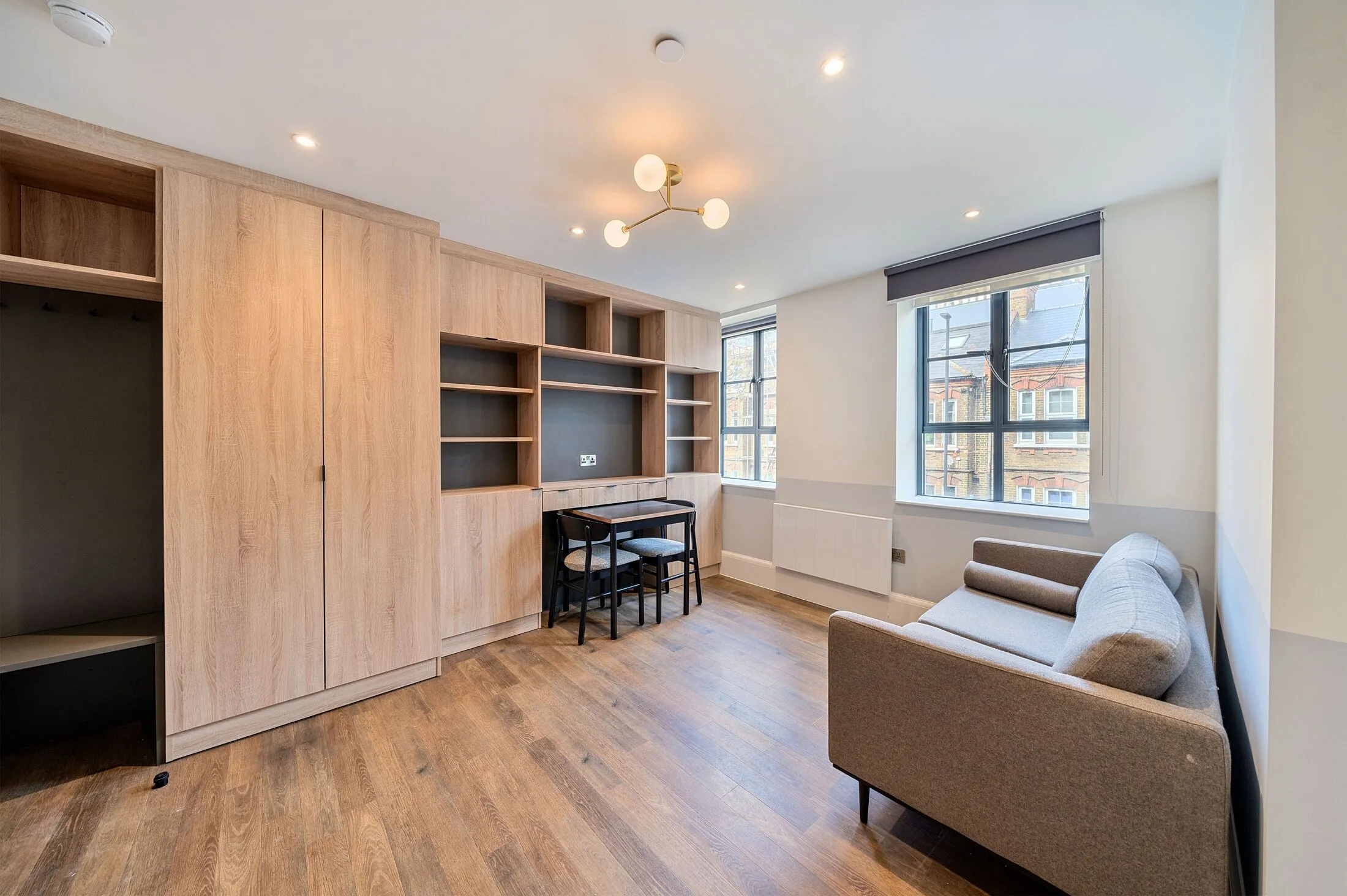 Flat Shakespeare Road in Greater London