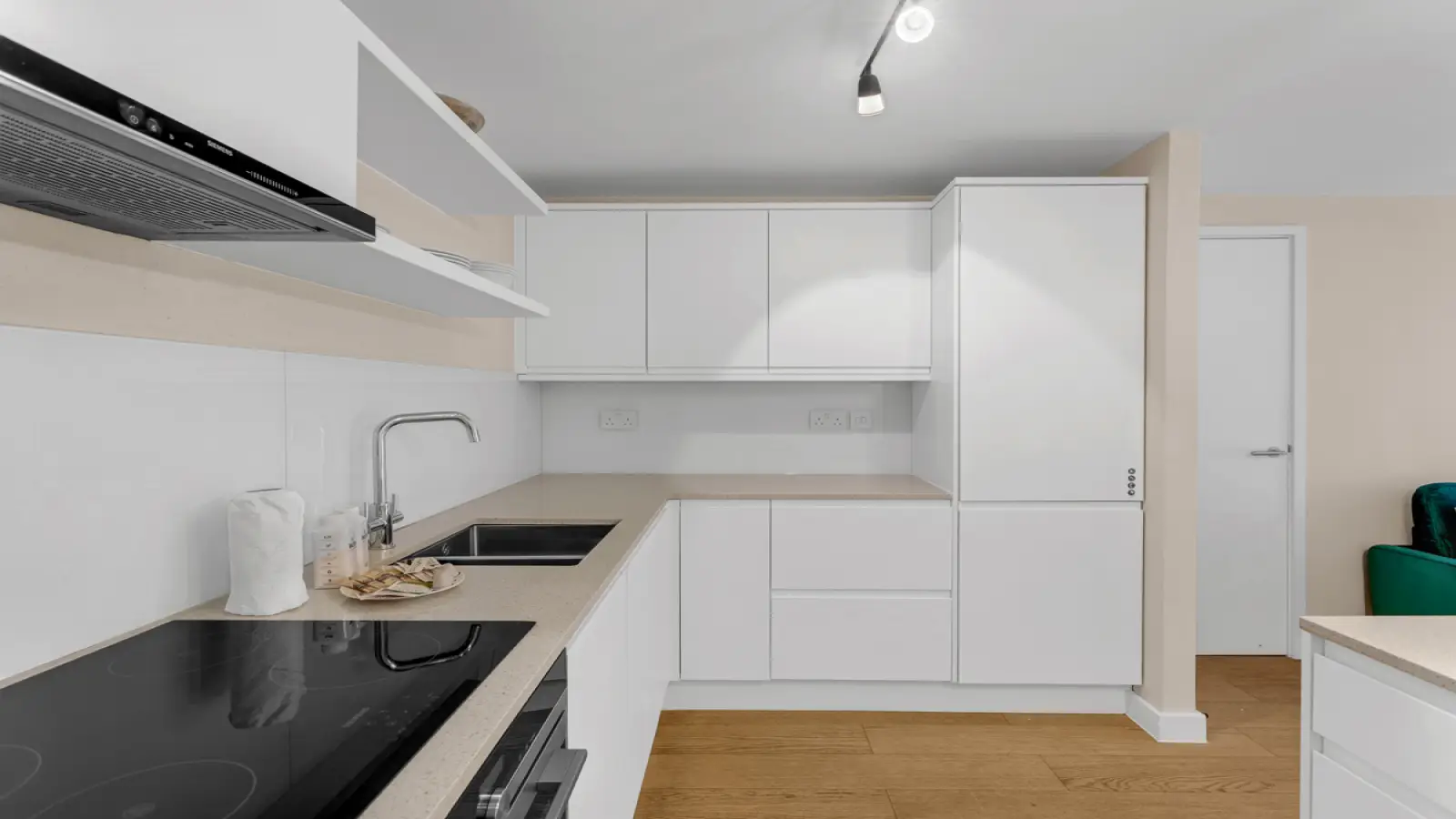Flat Eaton Terrace in City of Westminster