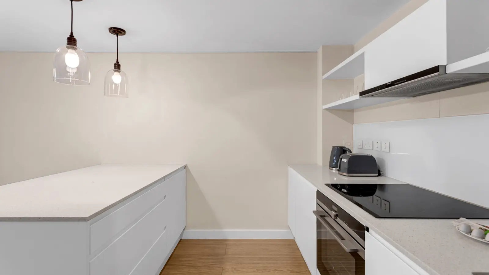 Flat Eaton Terrace in City of Westminster