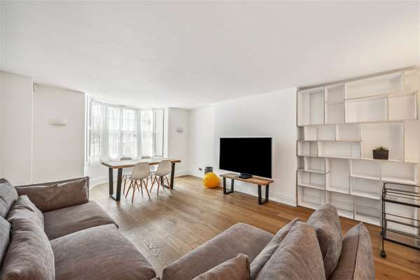 Flat Gloucester Terrace in City of Westminster