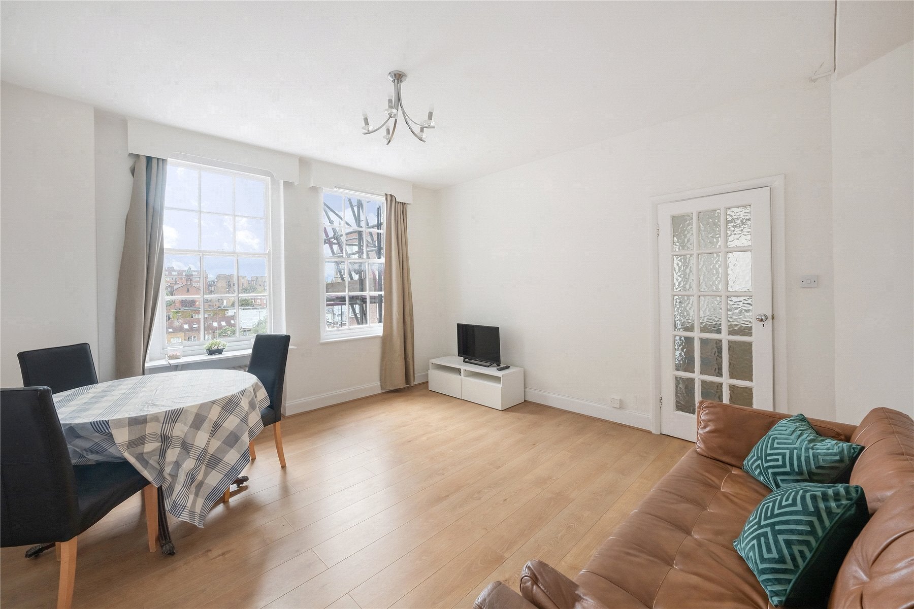 Flat Queensway in City of Westminster