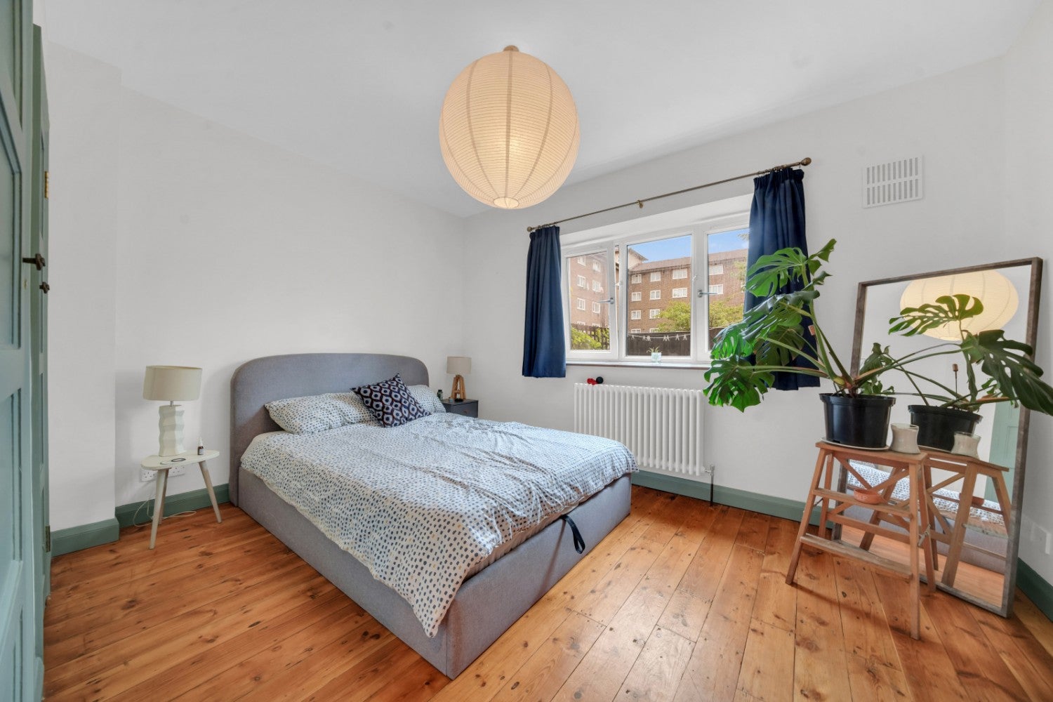 Flat Usk Street in Greater London