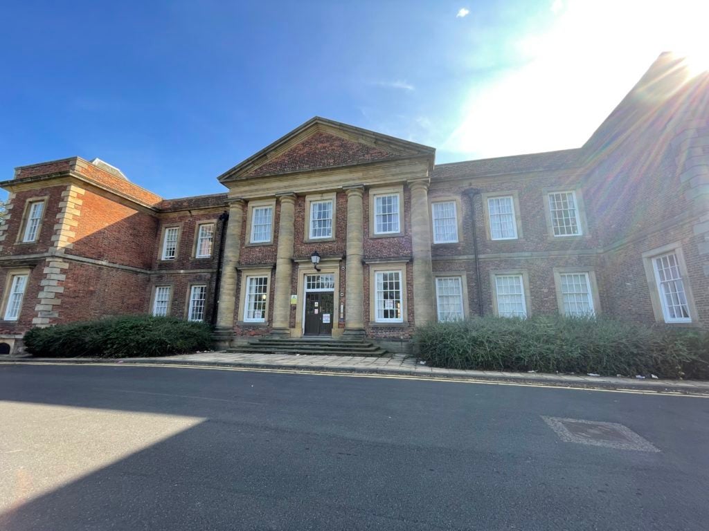 Room Fenham Hall Drive in Newcastle upon Tyne