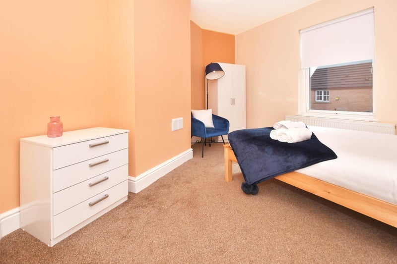 Room All Saints' Road in Stoke-on-Trent
