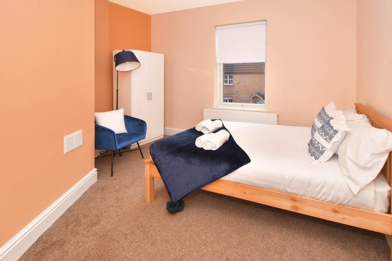 Room All Saints' Road in Stoke-on-Trent