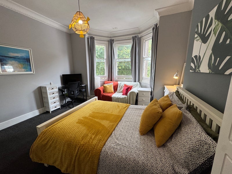 Room Smith Street in Dudley