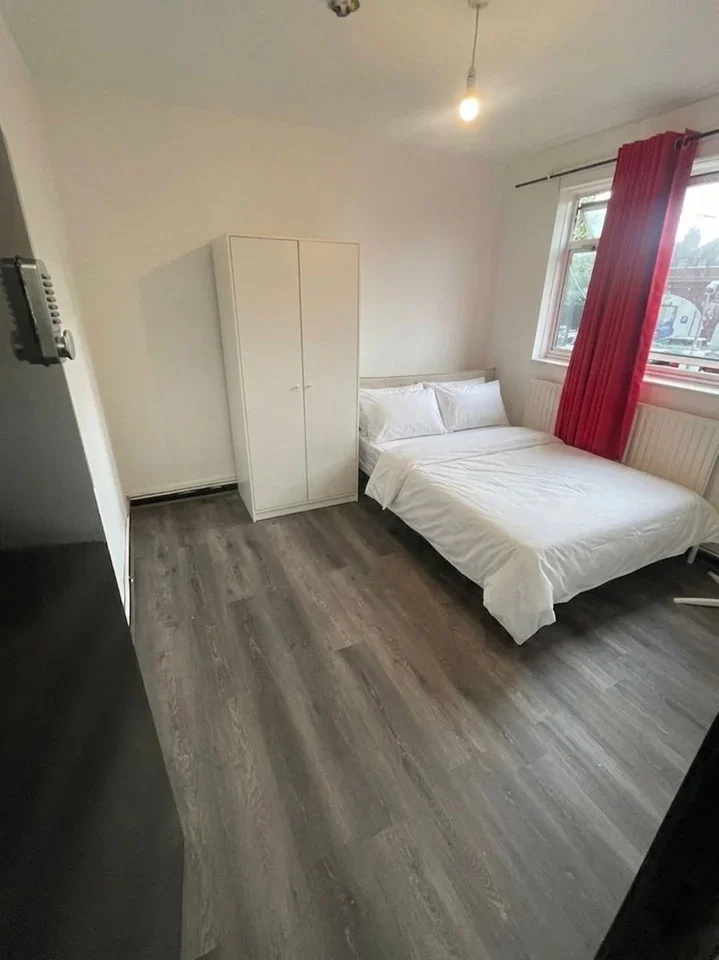 Room Barnardo Gardens in Greater London