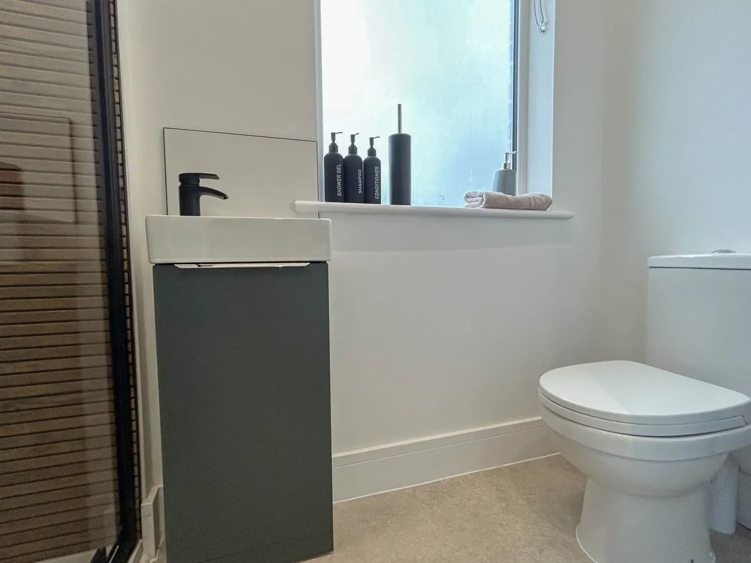 Room Hemlock Avenue in Nottingham
