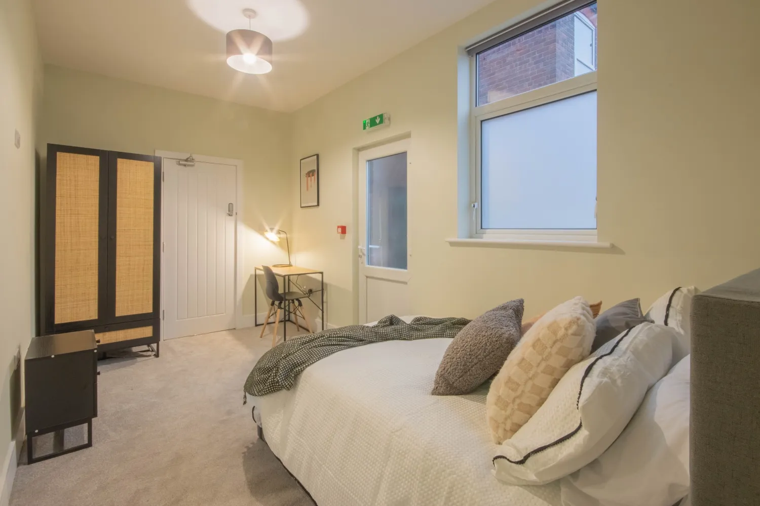 Room Hemlock Avenue in Nottingham