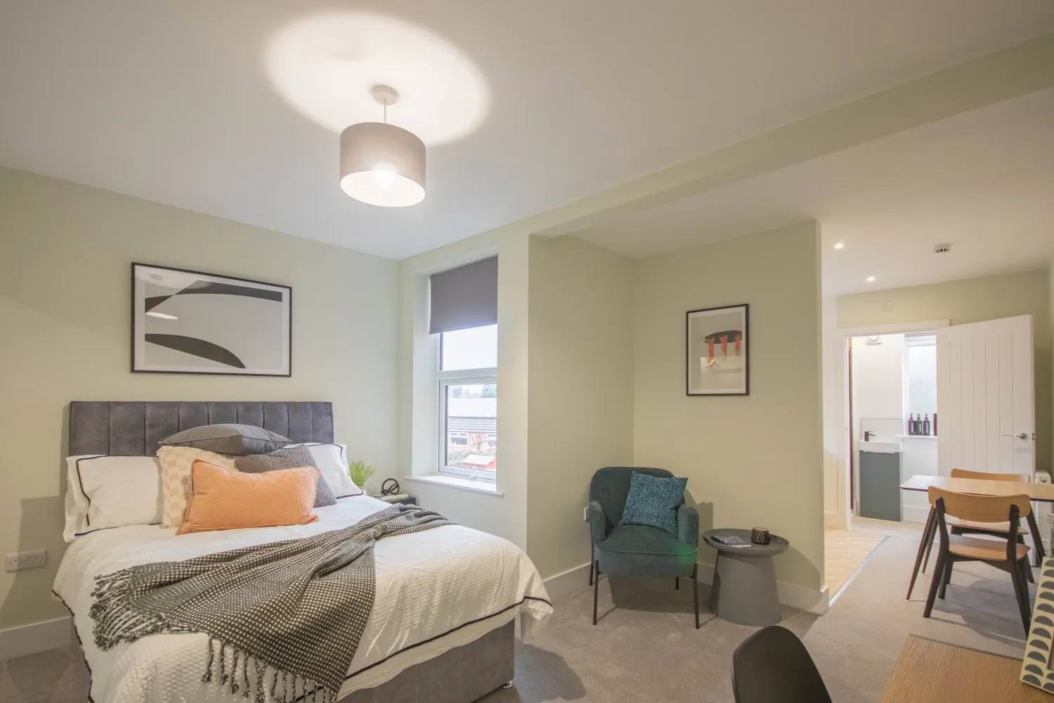 Room Hemlock Avenue in Nottingham