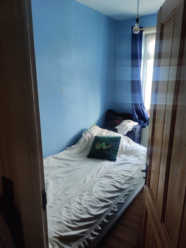 Room Pentire Road in Greater London