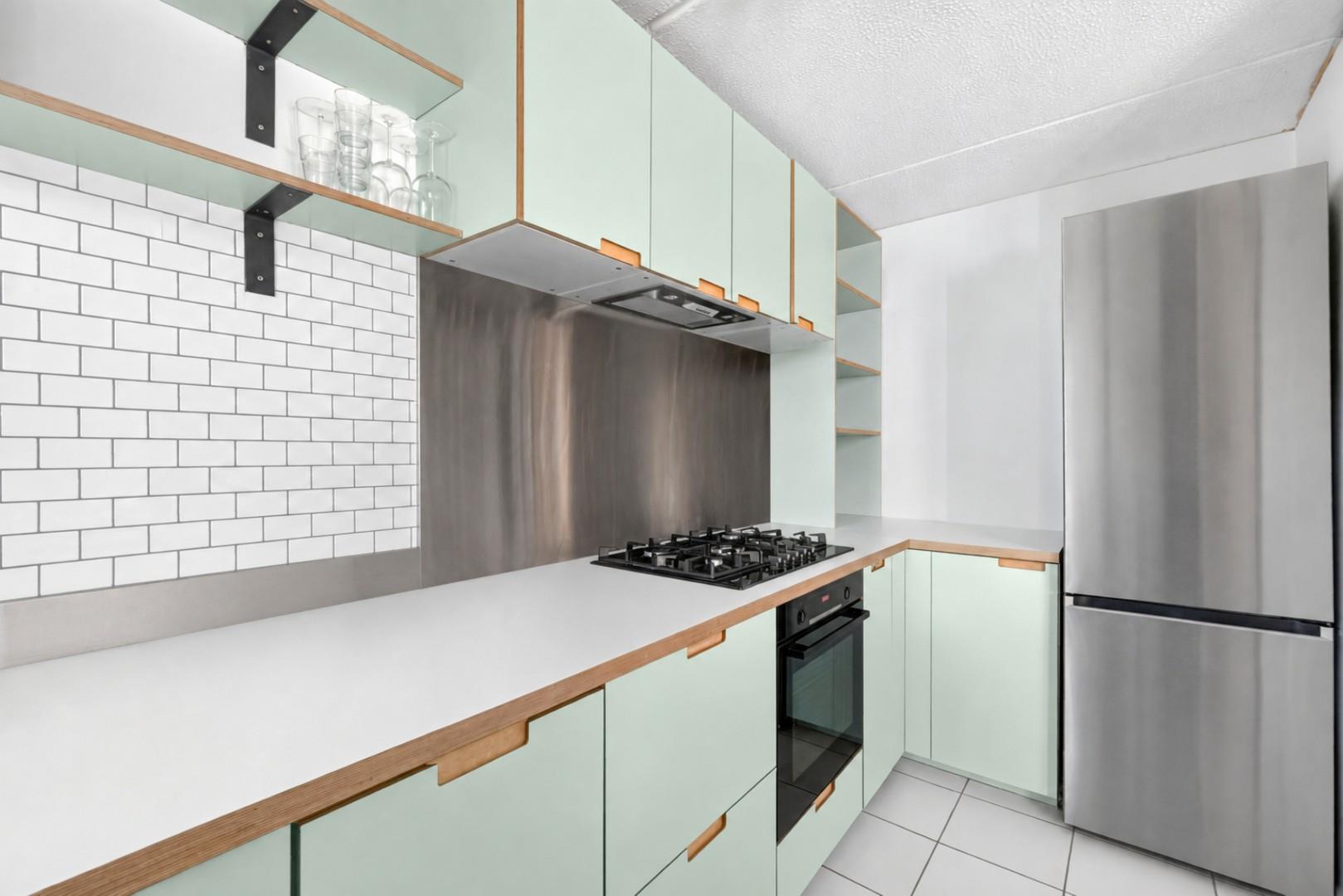 Flat Gladstone Road in London