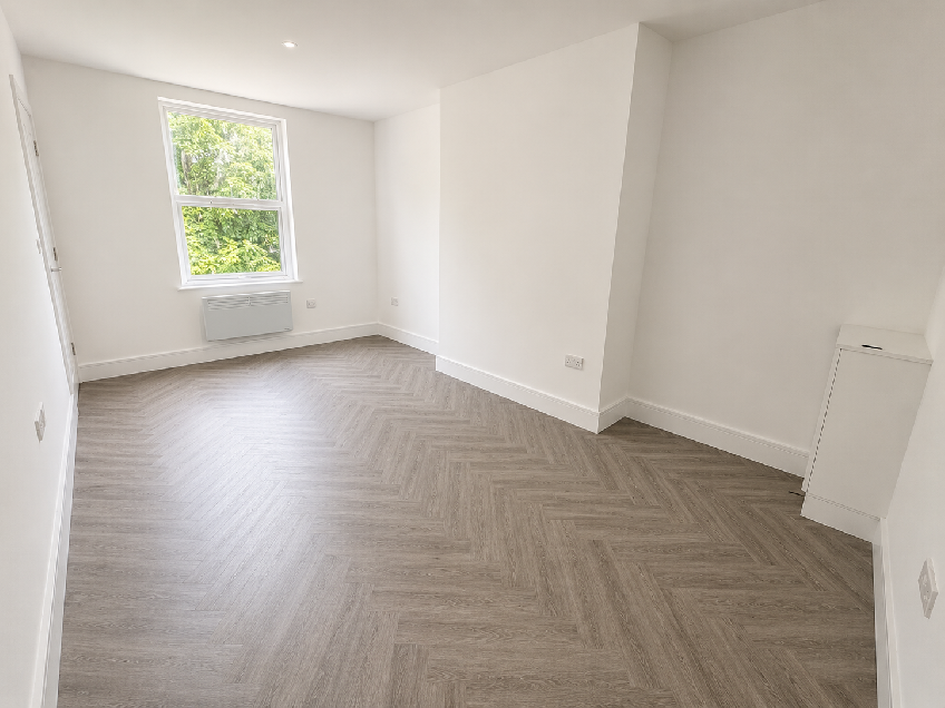 Flat Harrogate Road in Leeds